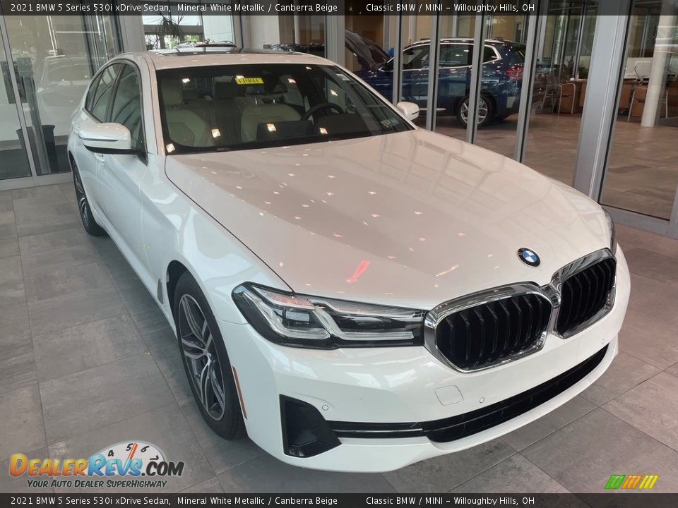 2021 BMW 5 Series 530i xDrive Sedan Mineral White Metallic / Canberra Beige Photo #1