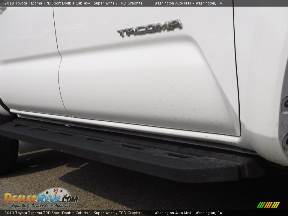 2019 Toyota Tacoma TRD Sport Double Cab 4x4 Super White / TRD Graphite Photo #10