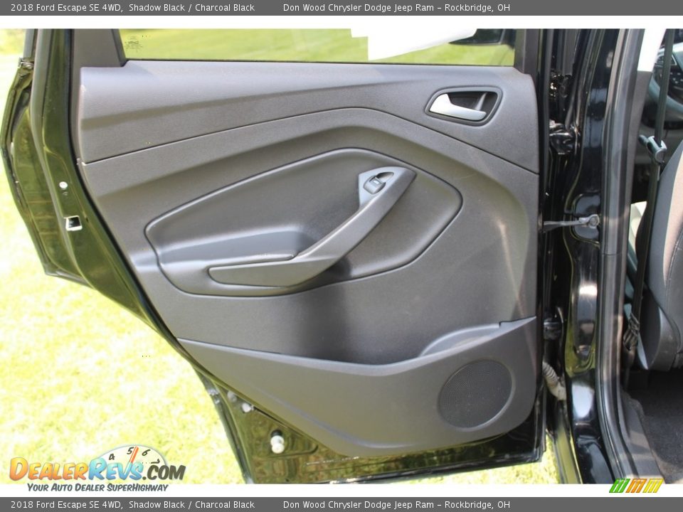 2018 Ford Escape SE 4WD Shadow Black / Charcoal Black Photo #30