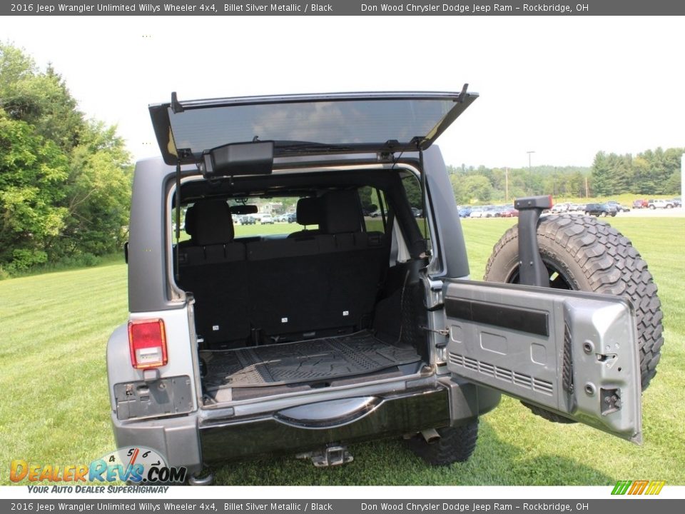 2016 Jeep Wrangler Unlimited Willys Wheeler 4x4 Billet Silver Metallic / Black Photo #11