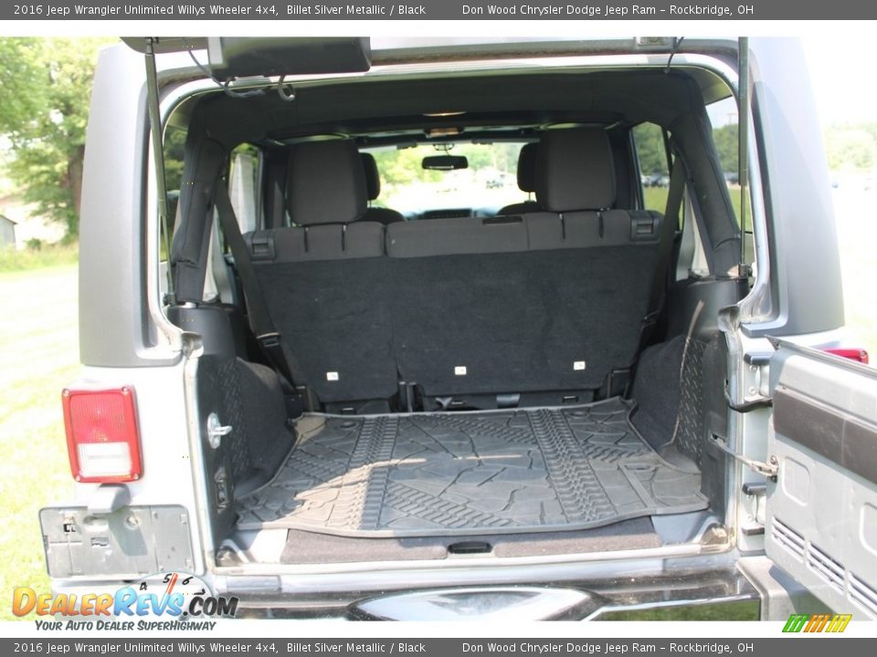2016 Jeep Wrangler Unlimited Willys Wheeler 4x4 Billet Silver Metallic / Black Photo #12