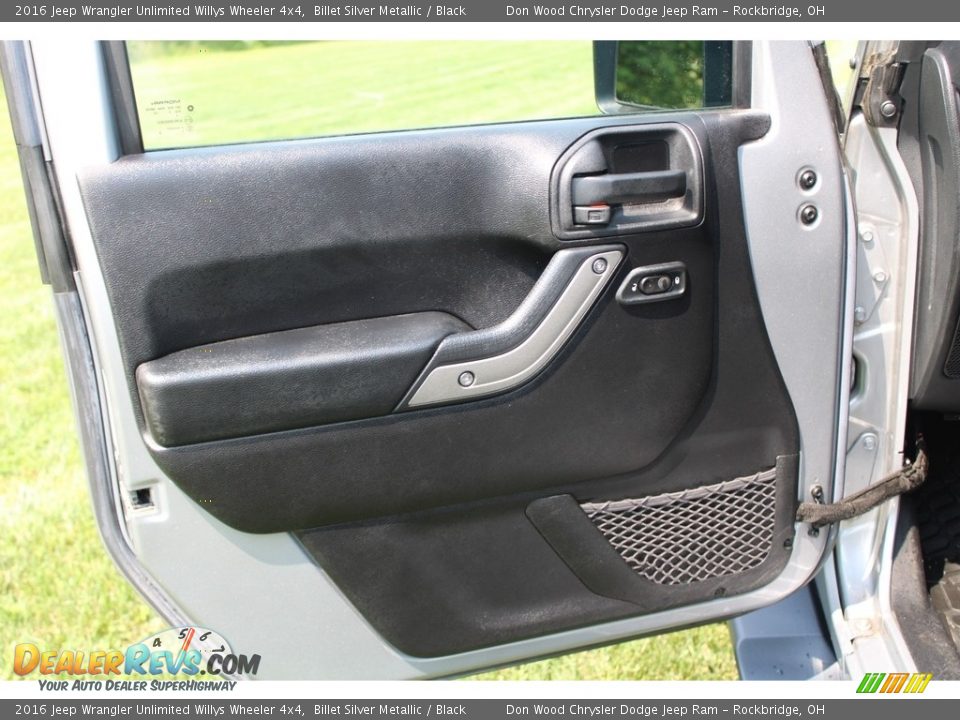 2016 Jeep Wrangler Unlimited Willys Wheeler 4x4 Billet Silver Metallic / Black Photo #14