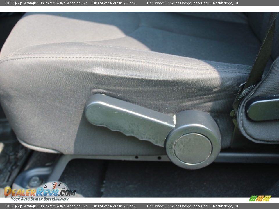 2016 Jeep Wrangler Unlimited Willys Wheeler 4x4 Billet Silver Metallic / Black Photo #16