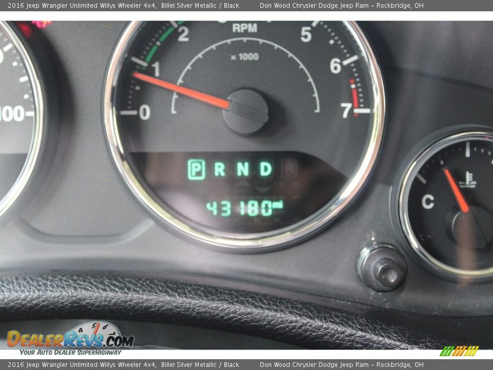 2016 Jeep Wrangler Unlimited Willys Wheeler 4x4 Billet Silver Metallic / Black Photo #35