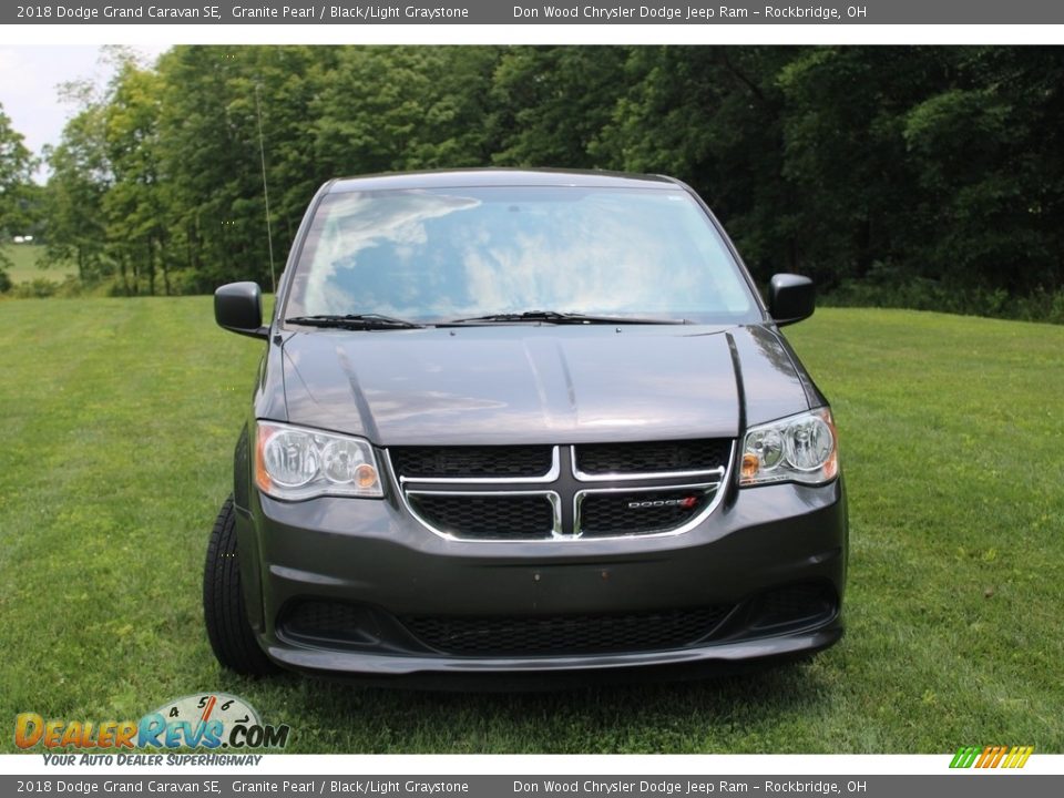 2018 Dodge Grand Caravan SE Granite Pearl / Black/Light Graystone Photo #3