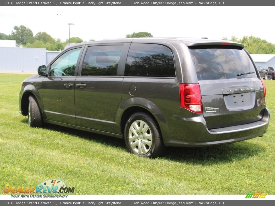 2018 Dodge Grand Caravan SE Granite Pearl / Black/Light Graystone Photo #6