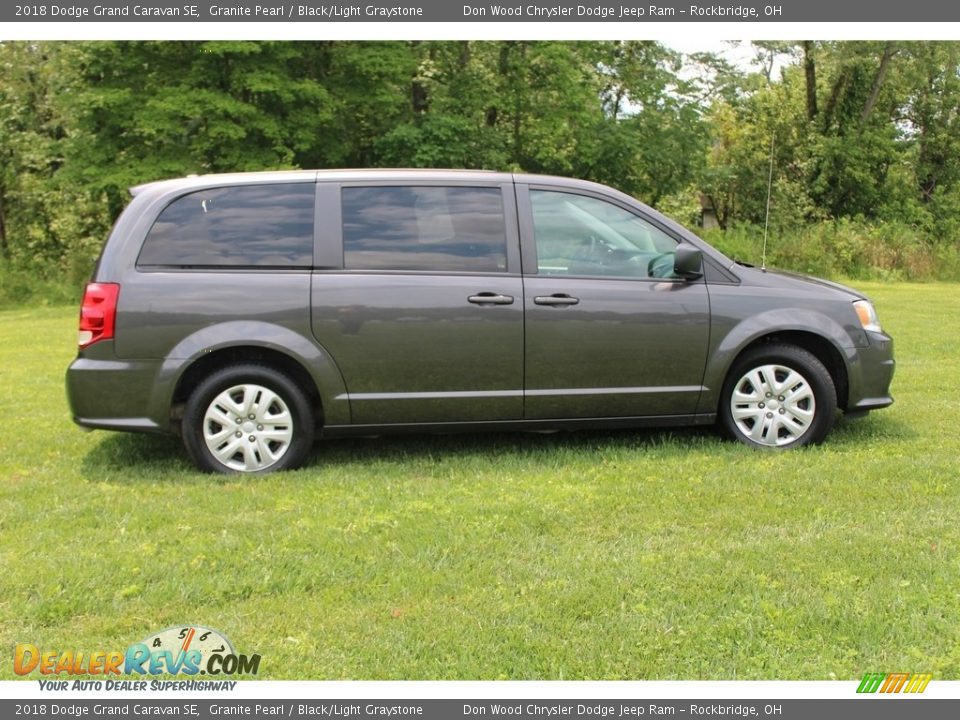 2018 Dodge Grand Caravan SE Granite Pearl / Black/Light Graystone Photo #9