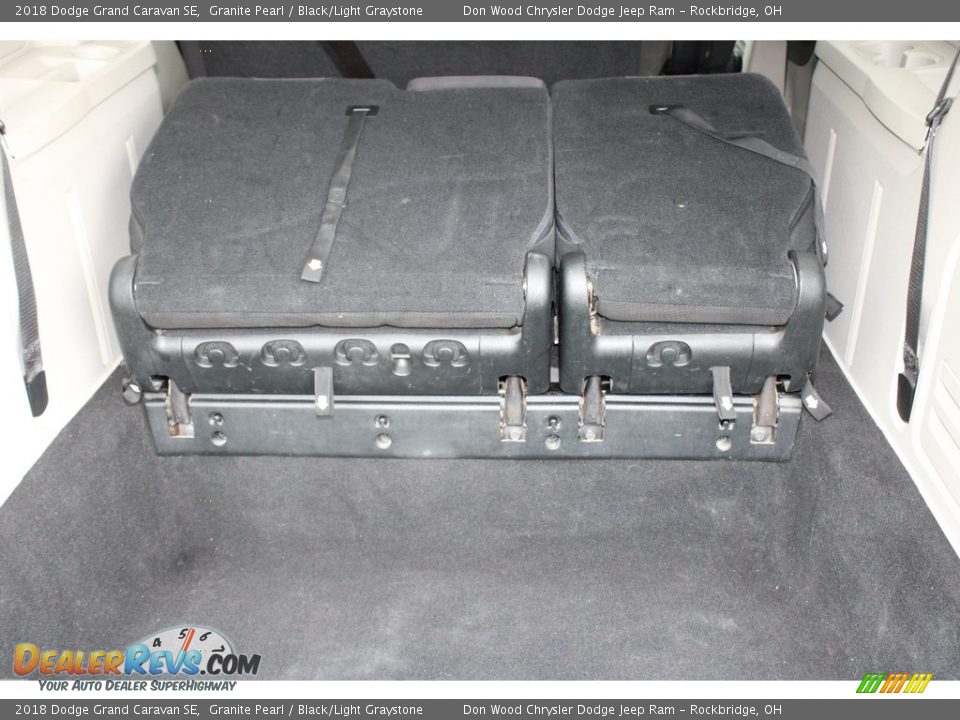 2018 Dodge Grand Caravan SE Granite Pearl / Black/Light Graystone Photo #13