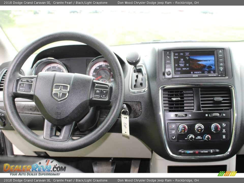 2018 Dodge Grand Caravan SE Granite Pearl / Black/Light Graystone Photo #18