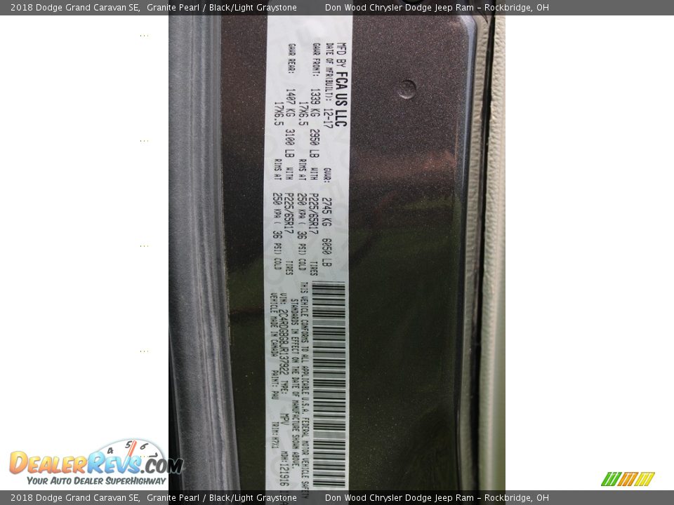 2018 Dodge Grand Caravan SE Granite Pearl / Black/Light Graystone Photo #32