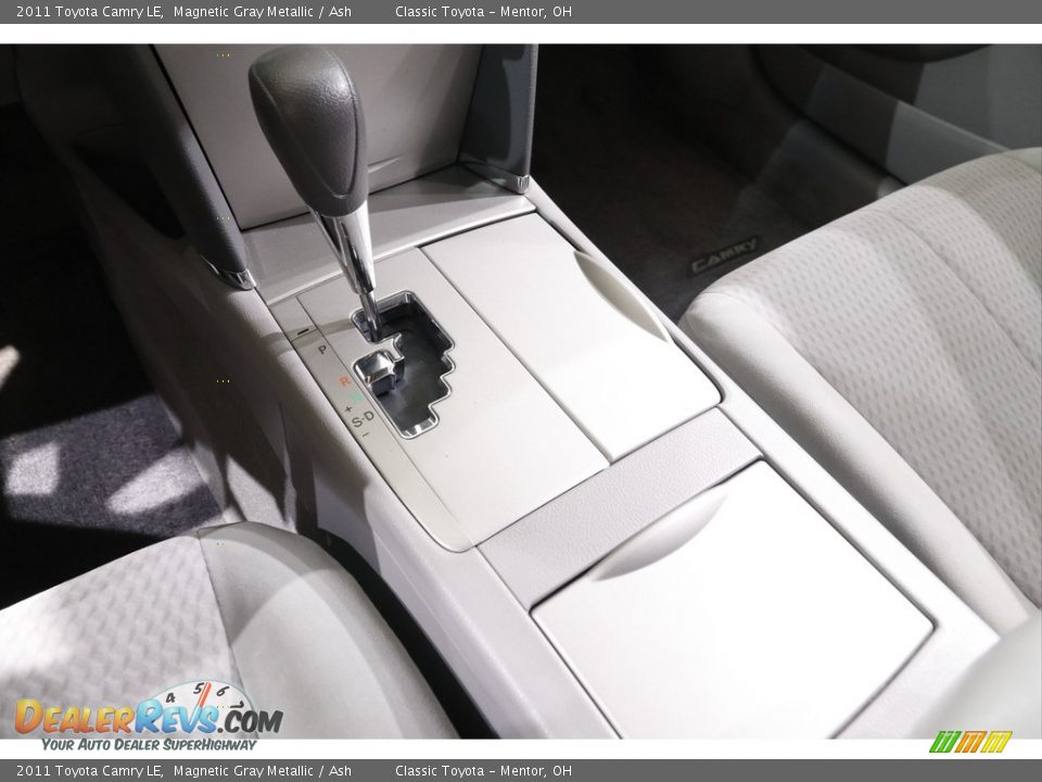 2011 Toyota Camry LE Magnetic Gray Metallic / Ash Photo #10