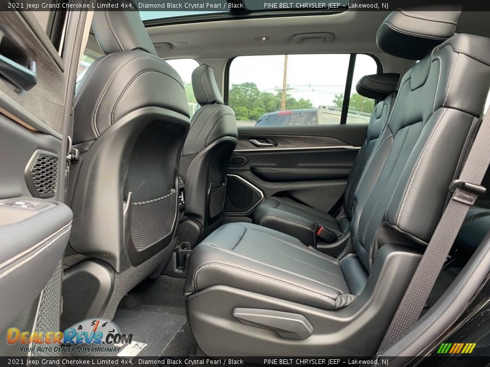 2021 Jeep Grand Cherokee L Limited 4x4 Diamond Black Crystal Pearl / Black Photo #9