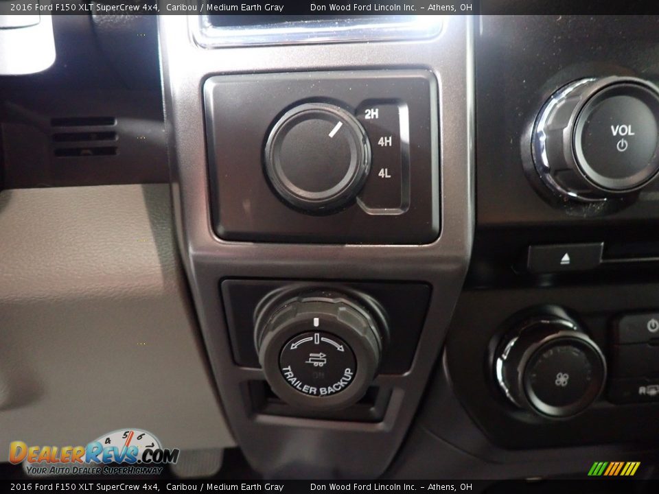 2016 Ford F150 XLT SuperCrew 4x4 Caribou / Medium Earth Gray Photo #32