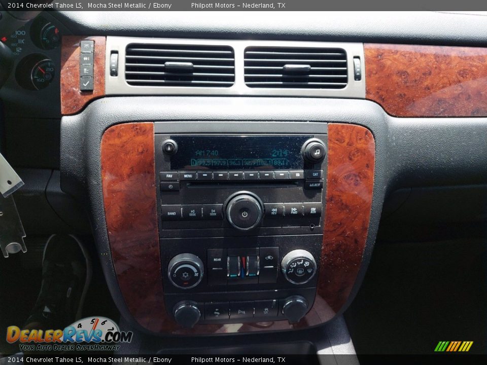 Controls of 2014 Chevrolet Tahoe LS Photo #19