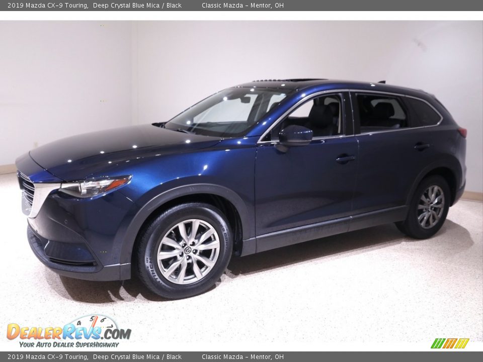 Front 3/4 View of 2019 Mazda CX-9 Touring Photo #3