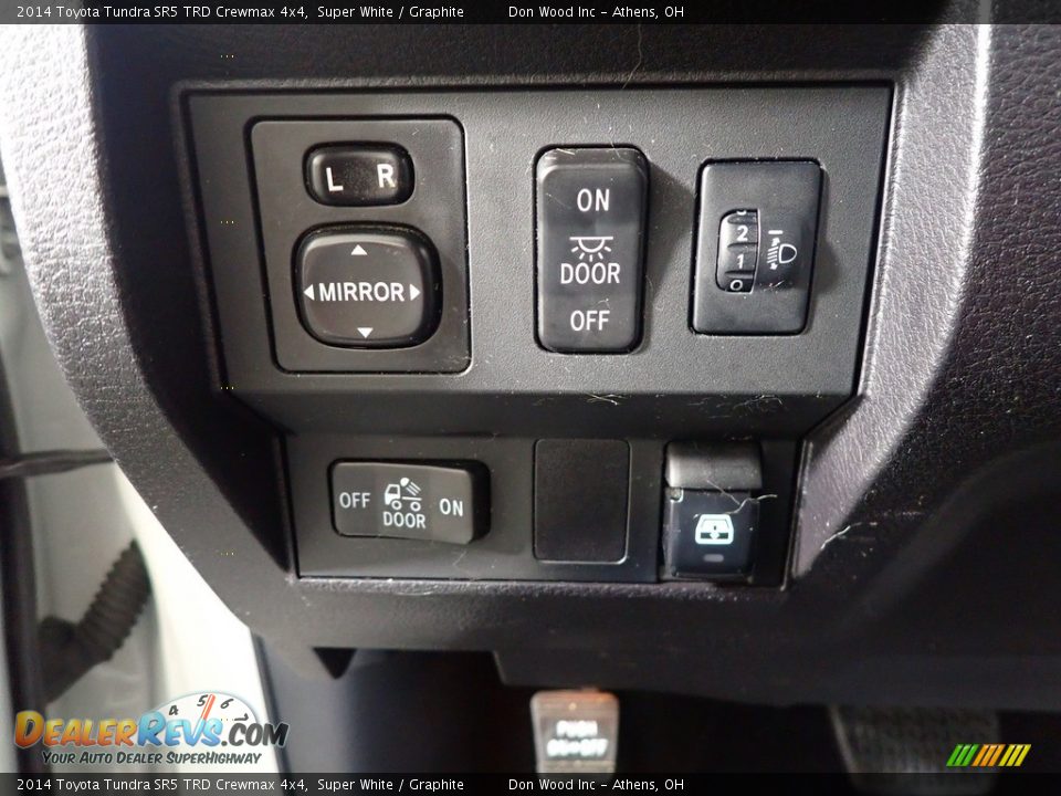 2014 Toyota Tundra SR5 TRD Crewmax 4x4 Super White / Graphite Photo #30