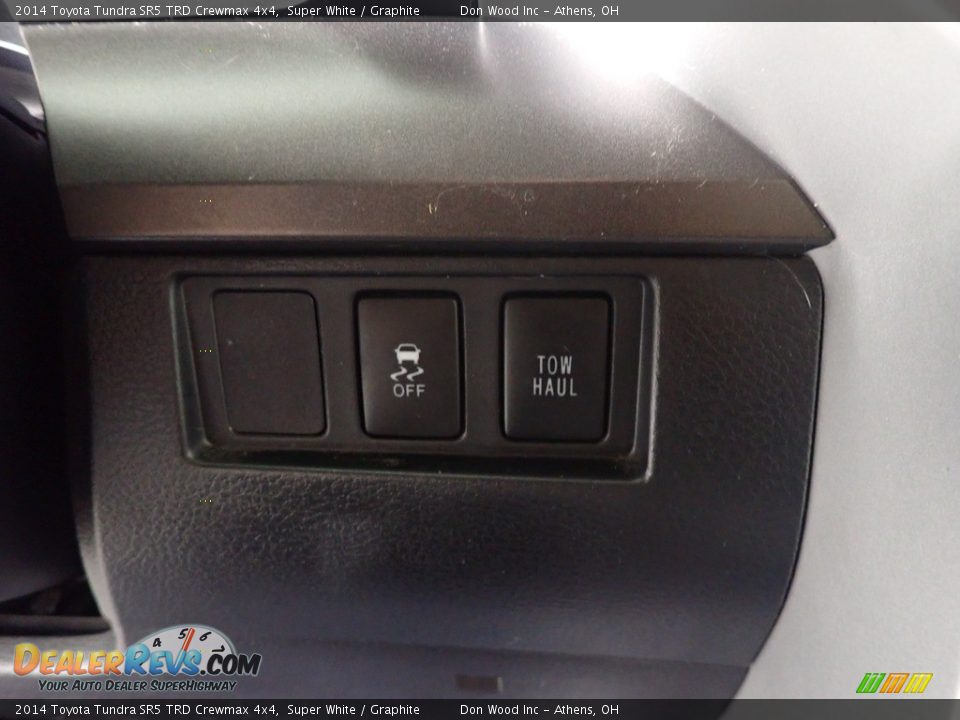 2014 Toyota Tundra SR5 TRD Crewmax 4x4 Super White / Graphite Photo #31