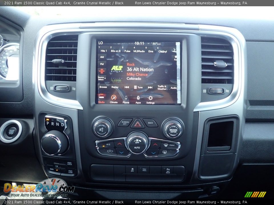 2021 Ram 1500 Classic Quad Cab 4x4 Granite Crystal Metallic / Black Photo #16