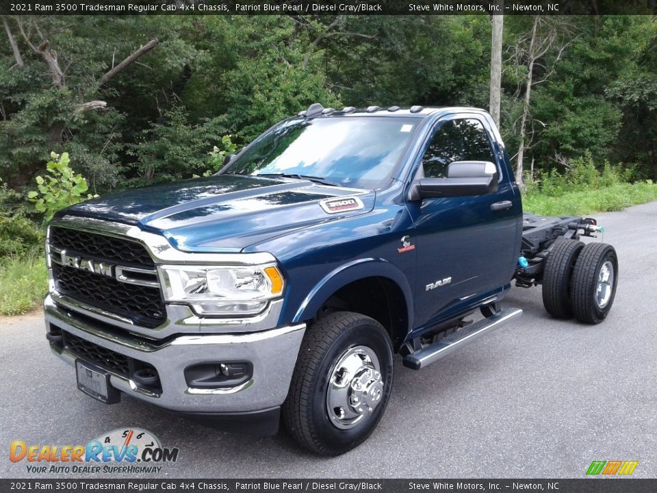 2021 Ram 3500 Tradesman Regular Cab 4x4 Chassis Patriot Blue Pearl / Diesel Gray/Black Photo #2