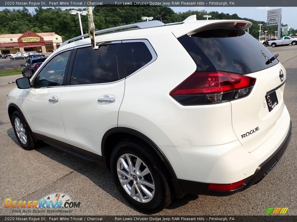 2020 Nissan Rogue SV Pearl White Tricoat / Charcoal Photo #3