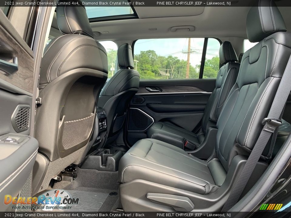 2021 Jeep Grand Cherokee L Limited 4x4 Diamond Black Crystal Pearl / Black Photo #9