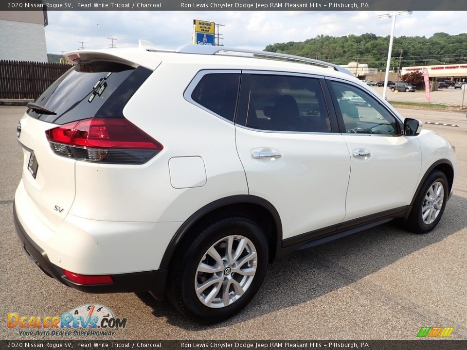 2020 Nissan Rogue SV Pearl White Tricoat / Charcoal Photo #6