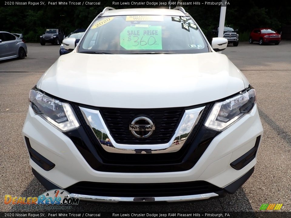 2020 Nissan Rogue SV Pearl White Tricoat / Charcoal Photo #9