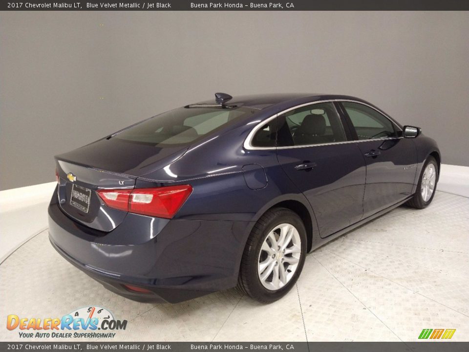 2017 Chevrolet Malibu LT Blue Velvet Metallic / Jet Black Photo #6