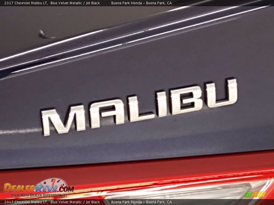 2017 Chevrolet Malibu LT Blue Velvet Metallic / Jet Black Photo #10