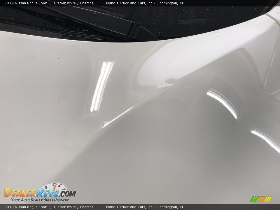 2019 Nissan Rogue Sport S Glacier White / Charcoal Photo #13