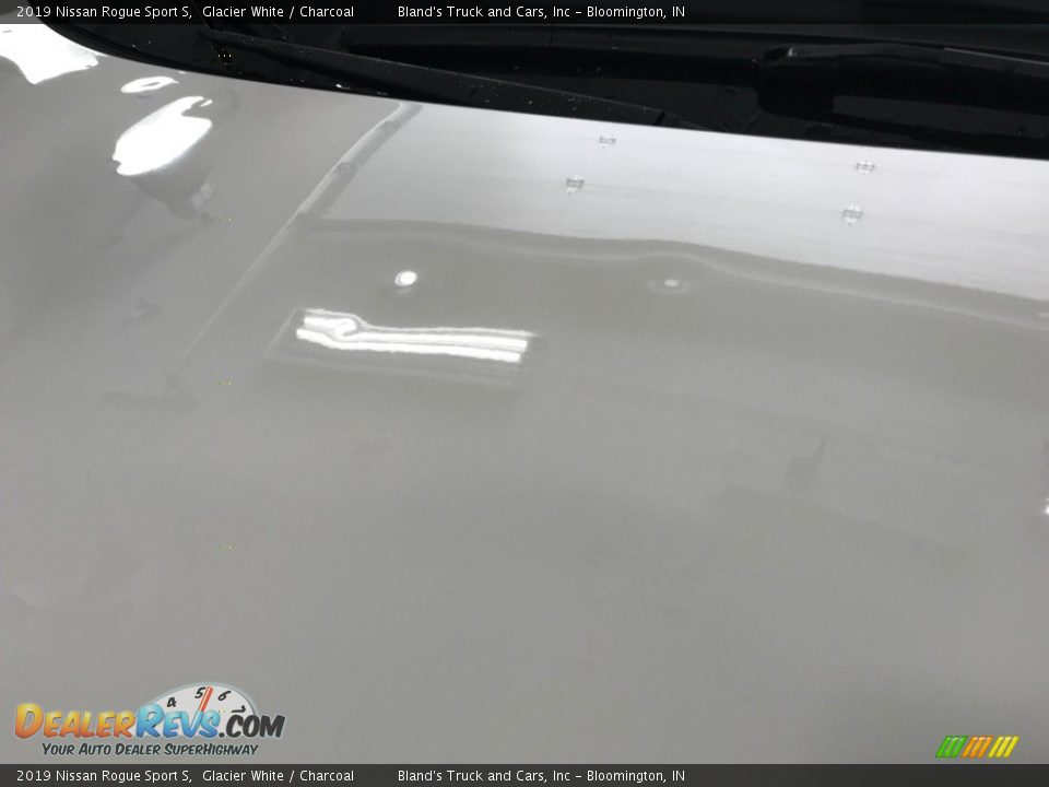 2019 Nissan Rogue Sport S Glacier White / Charcoal Photo #14