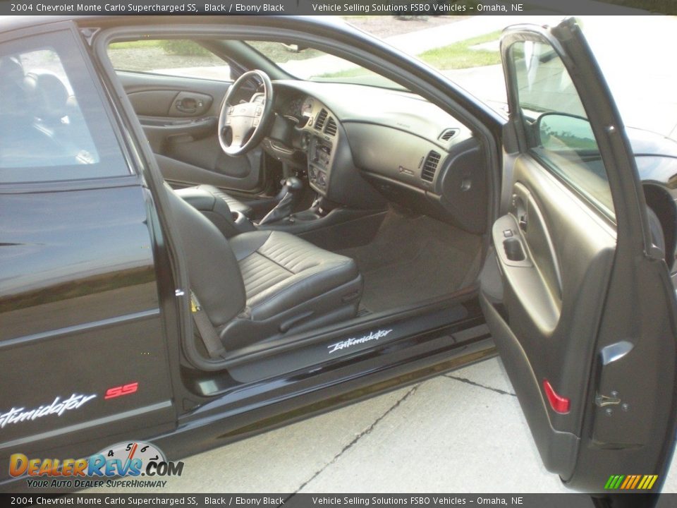 2004 Chevrolet Monte Carlo Supercharged SS Black / Ebony Black Photo #23