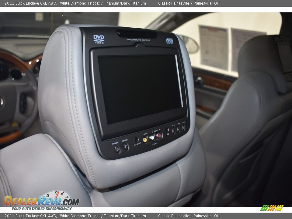 2011 Buick Enclave CXL AWD White Diamond Tricoat / Titanium/Dark Titanium Photo #11