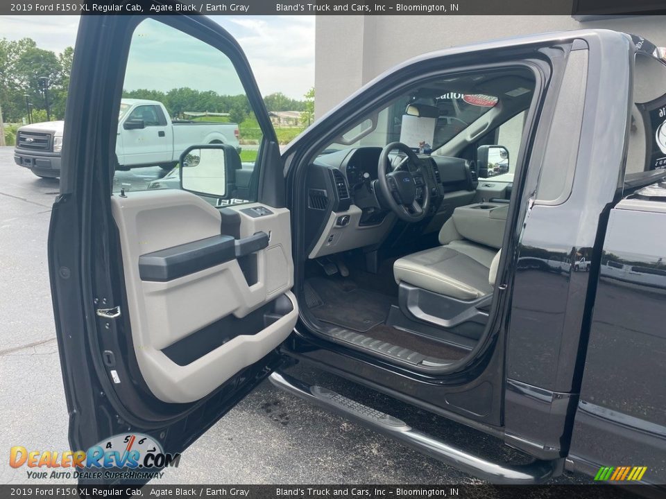 2019 Ford F150 XL Regular Cab Agate Black / Earth Gray Photo #9