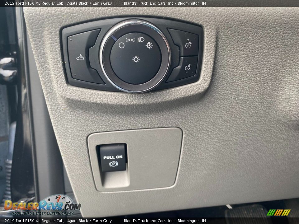 2019 Ford F150 XL Regular Cab Agate Black / Earth Gray Photo #19