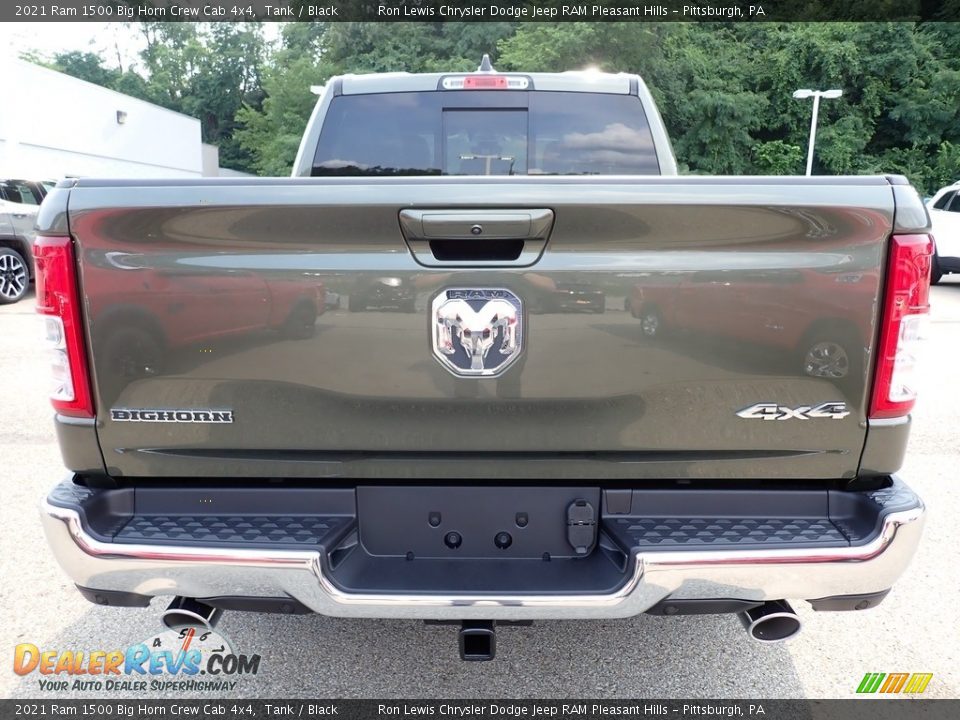 2021 Ram 1500 Big Horn Crew Cab 4x4 Tank / Black Photo #4