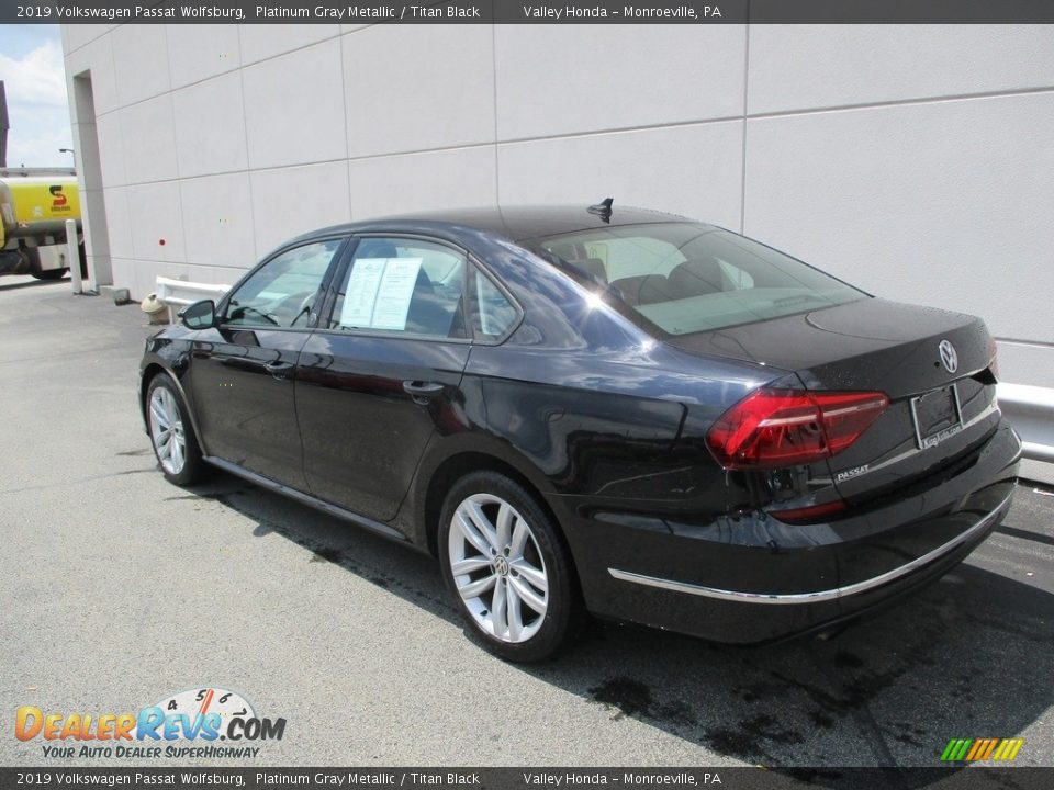 2019 Volkswagen Passat Wolfsburg Platinum Gray Metallic / Titan Black Photo #3