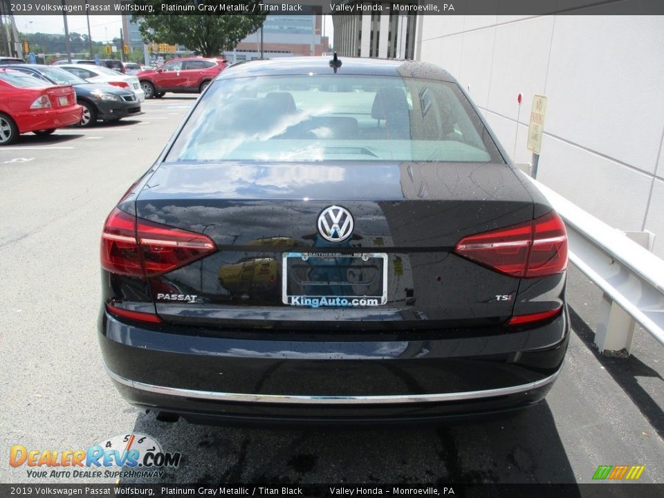 2019 Volkswagen Passat Wolfsburg Platinum Gray Metallic / Titan Black Photo #4