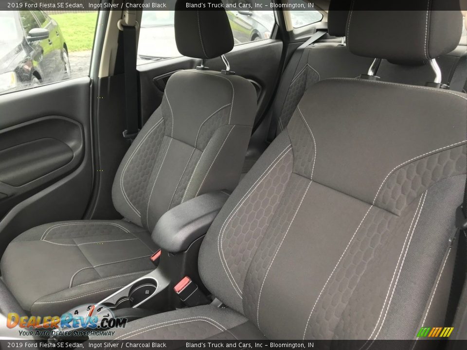 2019 Ford Fiesta SE Sedan Ingot Silver / Charcoal Black Photo #23