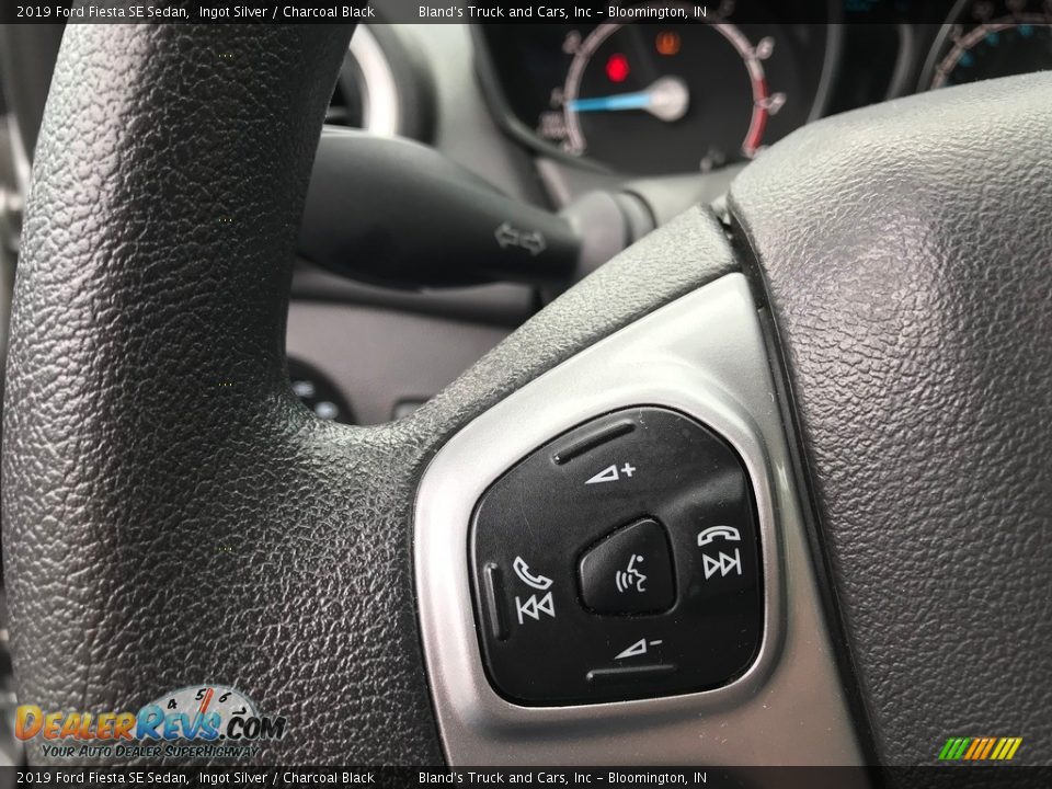 2019 Ford Fiesta SE Sedan Ingot Silver / Charcoal Black Photo #25