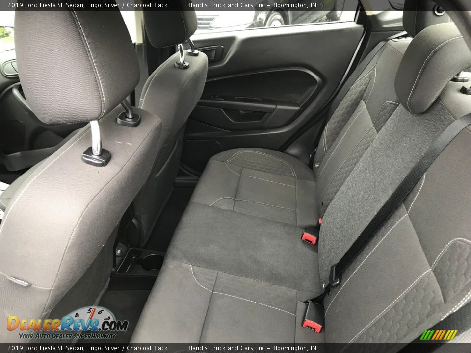 2019 Ford Fiesta SE Sedan Ingot Silver / Charcoal Black Photo #34