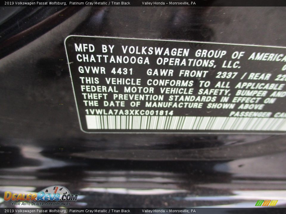 2019 Volkswagen Passat Wolfsburg Platinum Gray Metallic / Titan Black Photo #19