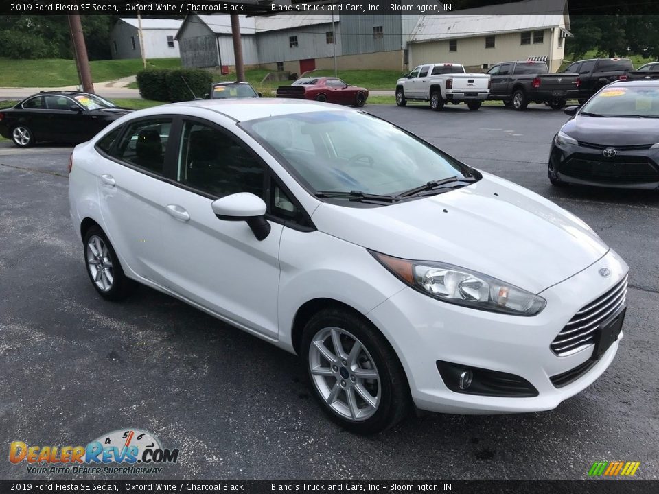 2019 Ford Fiesta SE Sedan Oxford White / Charcoal Black Photo #4