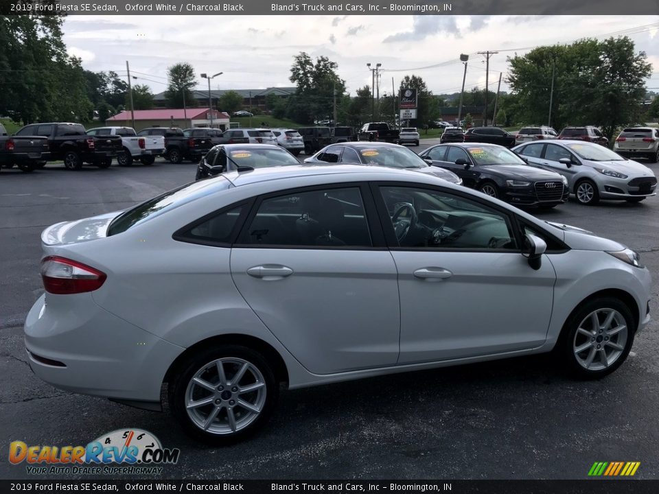 2019 Ford Fiesta SE Sedan Oxford White / Charcoal Black Photo #5