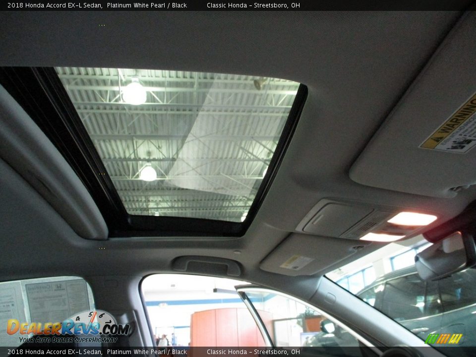 2018 Honda Accord EX-L Sedan Platinum White Pearl / Black Photo #17