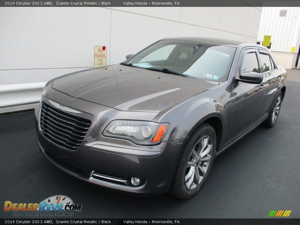 Front 3/4 View of 2014 Chrysler 300 S AWD Photo #10