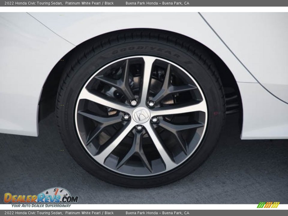 2022 Honda Civic Touring Sedan Platinum White Pearl / Black Photo #10