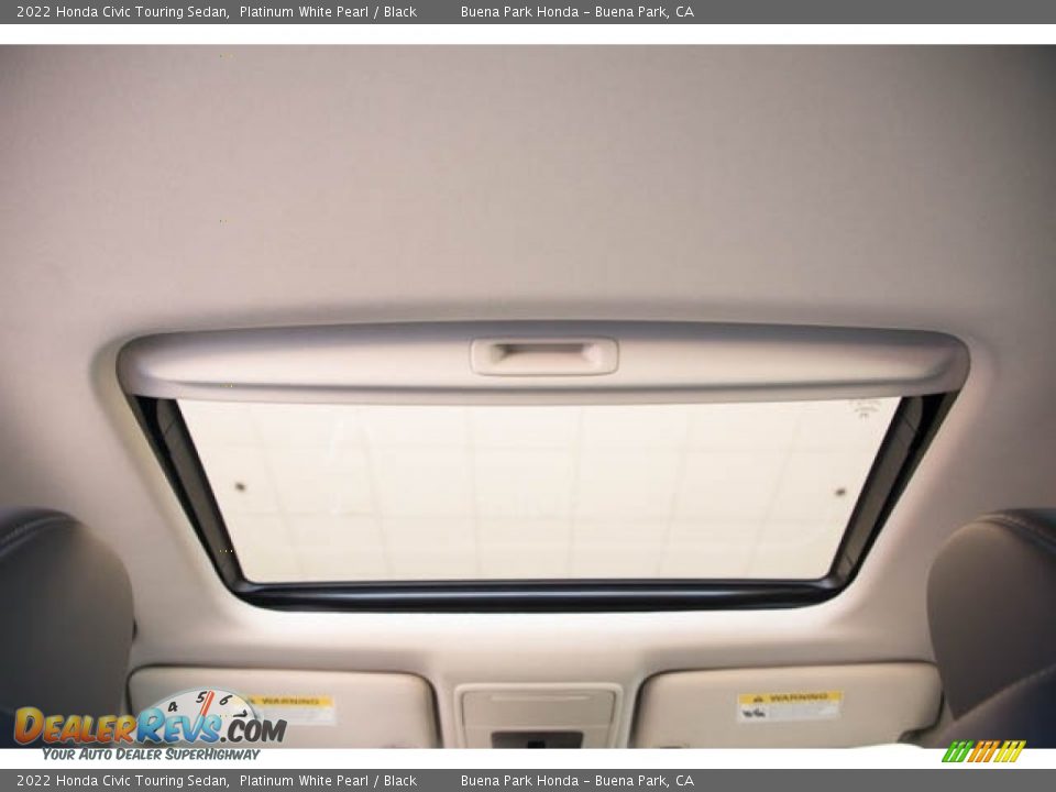 2022 Honda Civic Touring Sedan Platinum White Pearl / Black Photo #25