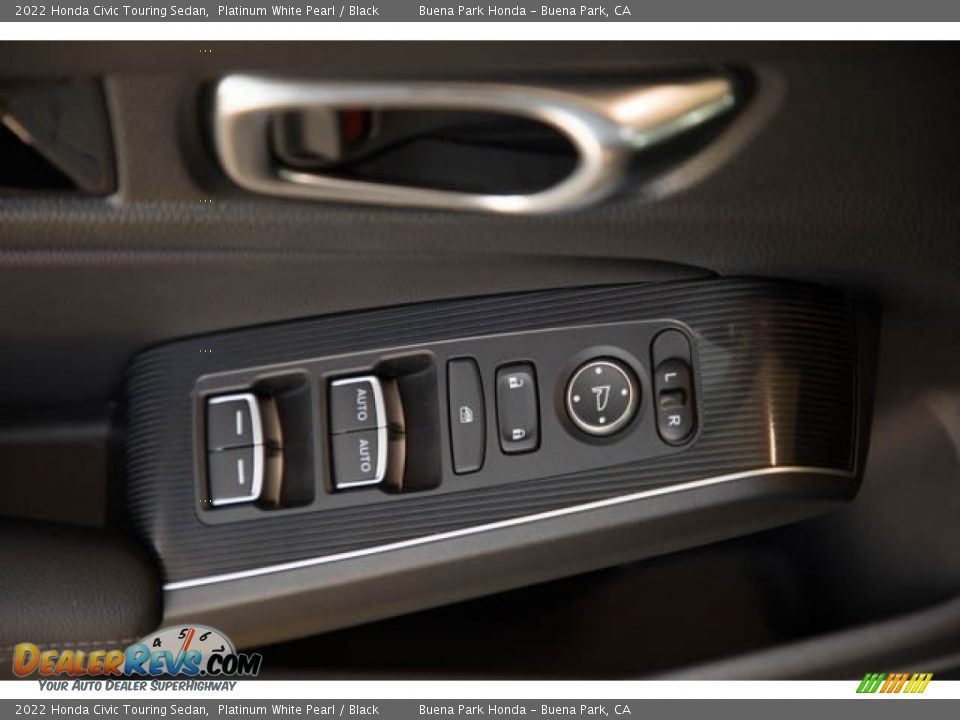 2022 Honda Civic Touring Sedan Platinum White Pearl / Black Photo #35