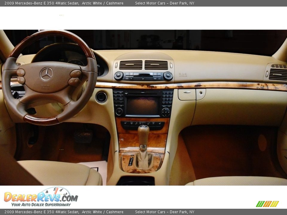 2009 Mercedes-Benz E 350 4Matic Sedan Arctic White / Cashmere Photo #15